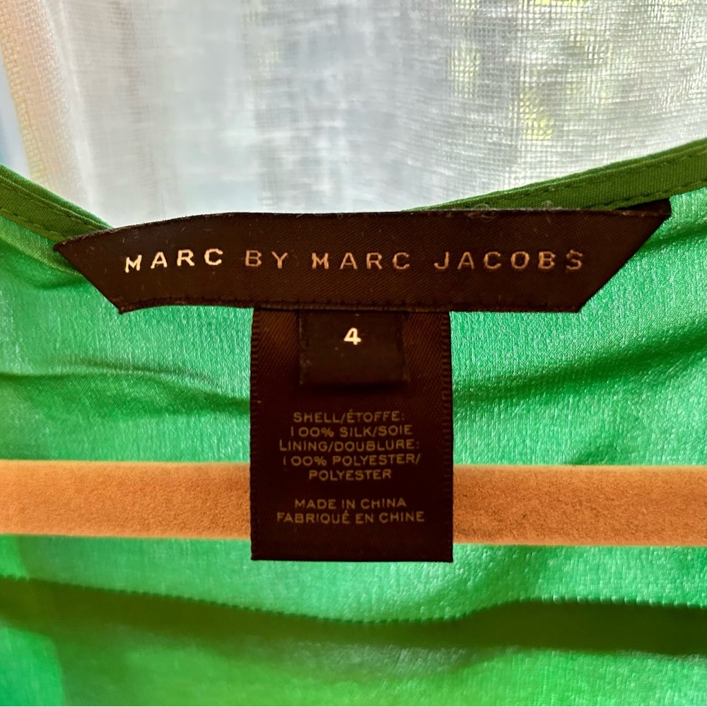 Marc Jacobs silk - Kelly green dress - so pretty! Size 4